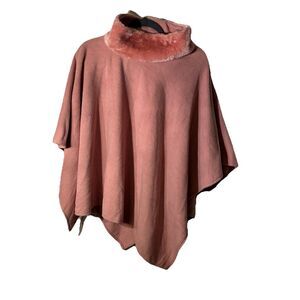 Le Moda Women’s One-Size Pink Blush Cape Poncho. Faux Fur Around Neck.  NWT